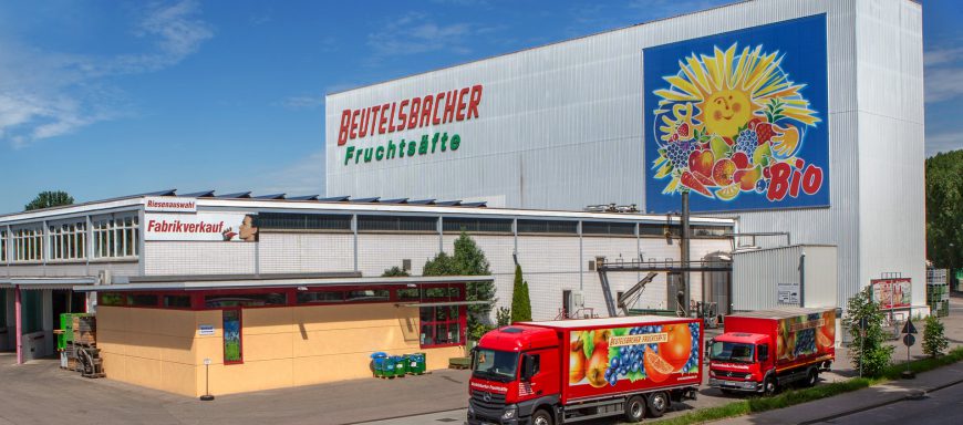 Firmengelände Beutelsbacher mit LKWs