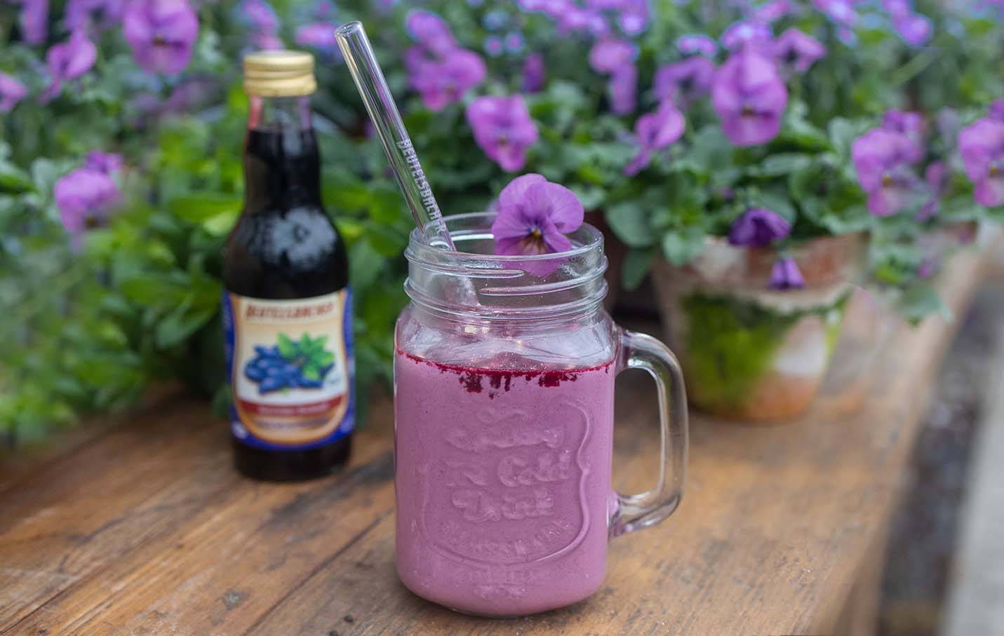 haskapbeerenSmoothie Haskapbeeren Haferflocken Smoothie